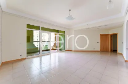 Apartment - 2 Bedrooms - 3 Bathrooms for rent in Al Shahla - Shoreline Apartments - Palm Jumeirah - Dubai