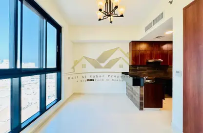 شقة - غرفة نوم - 2 حمامات للايجار في السوق الكبير - بر دبي - دبي