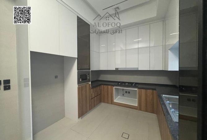 83571580 - Property Image 3
