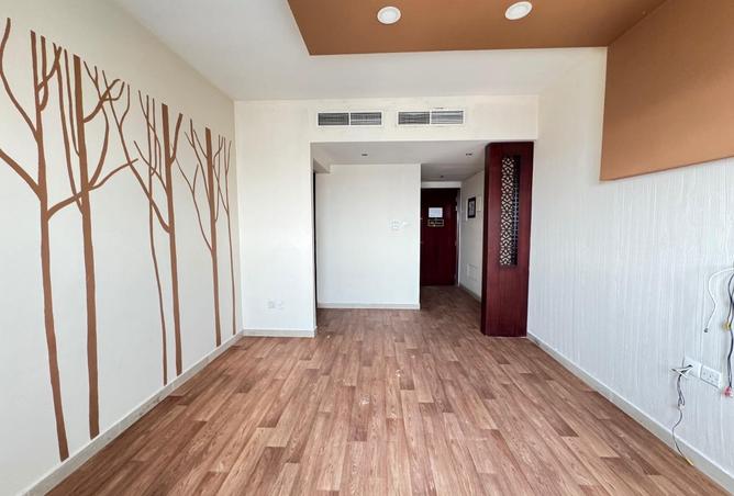 75402561 - Property Image 3