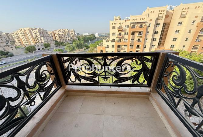 70692642 - صورة العقار 2