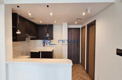 Apartment - 2 Bedrooms - 3 Bathrooms for rent in 1 Residences - 1 - 1 Residences - Al Kifaf - Bur Dubai - Dubai