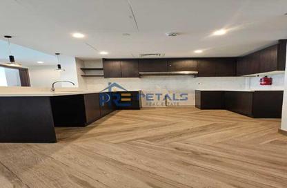 Apartment - 2 Bedrooms - 3 Bathrooms for rent in 1 Residences - 1 - 1 Residences - Al Kifaf - Bur Dubai - Dubai