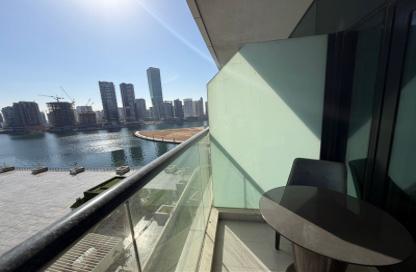 Apartment - Studio - 1 Bathroom for rent in Bay's Edge - Business Bay - Dubai