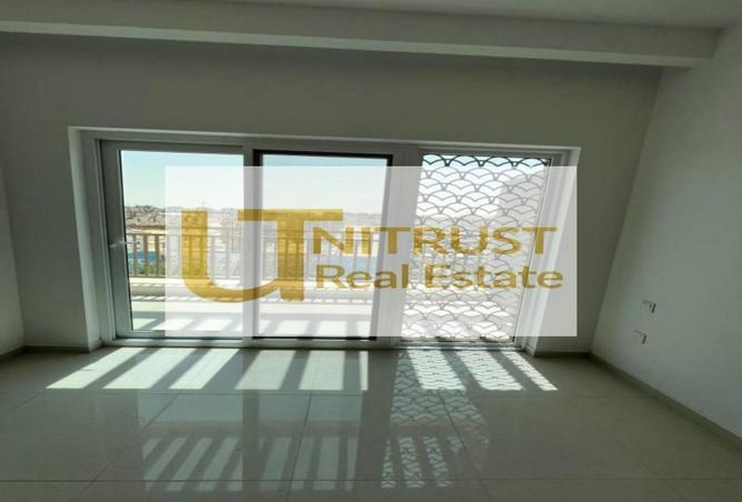 92268235 - Property Main Image