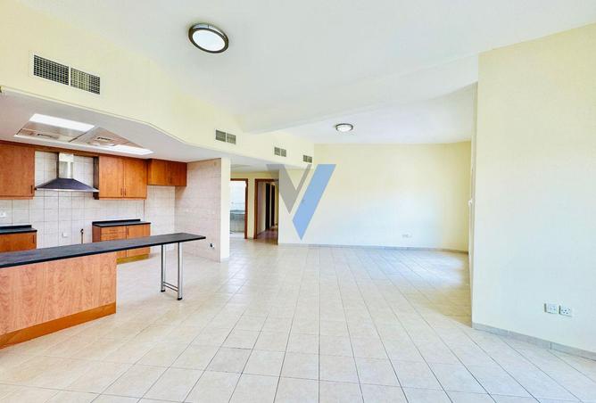 Corner Unit | Spacious Layout | Laundry + Store