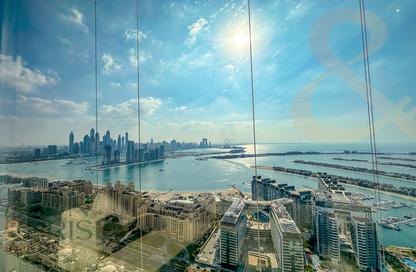 Apartment - 1 Bedroom - 2 Bathrooms for rent in The Palm Tower - Palm Jumeirah - Dubai