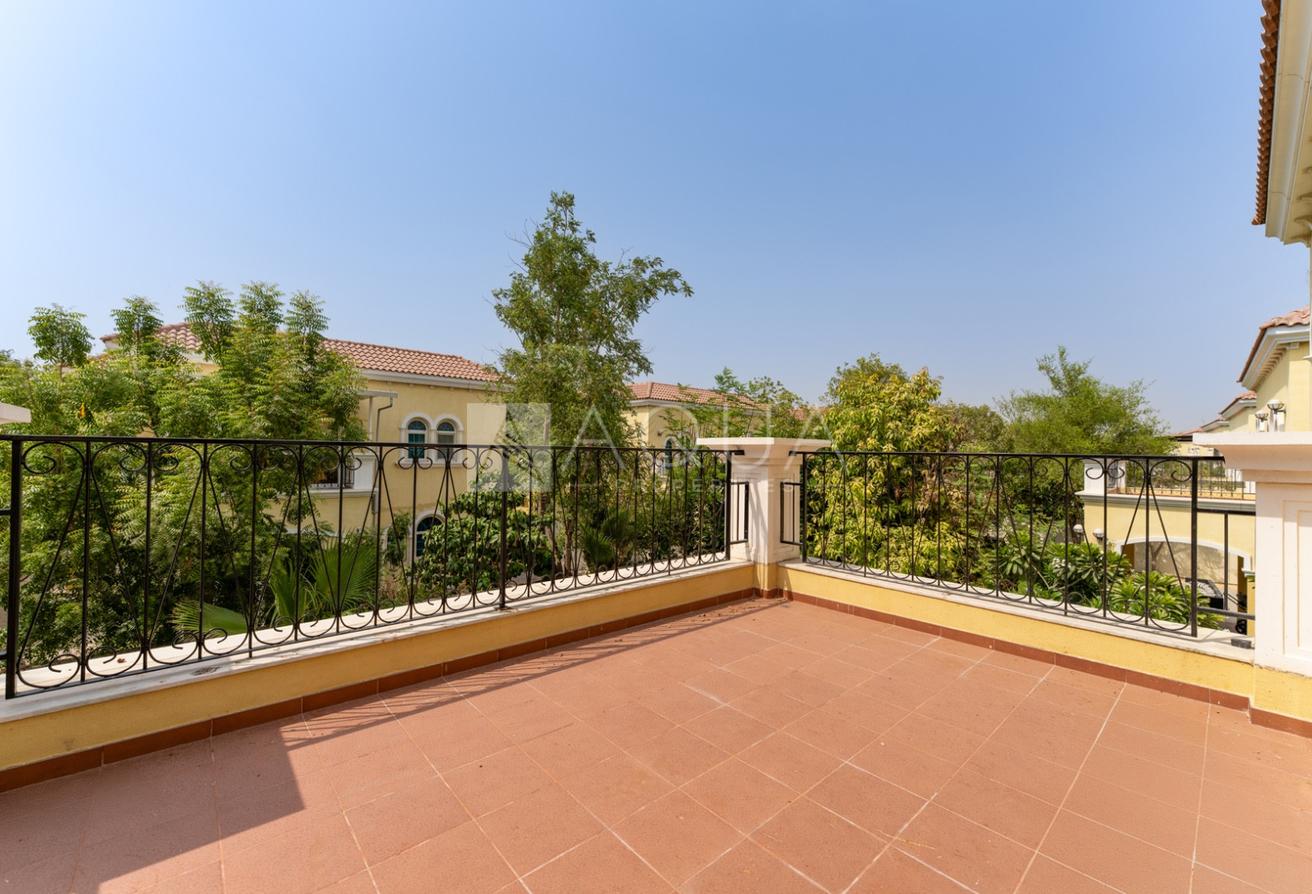 4 Bed Conversion | Vacant | Pool & Jacuzzi photo 27