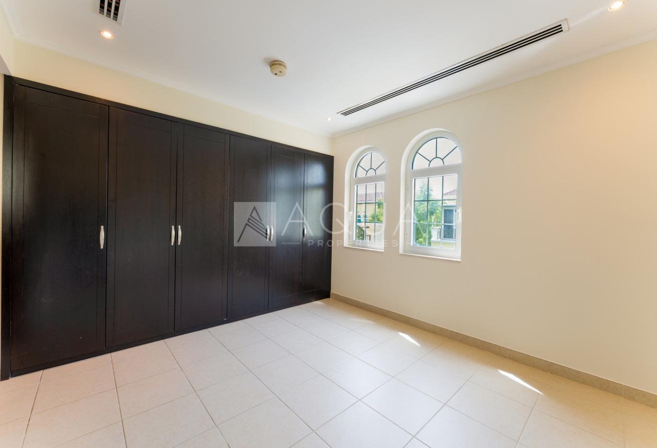 4 Bed Conversion | Vacant | Pool & Jacuzzi photo 14
