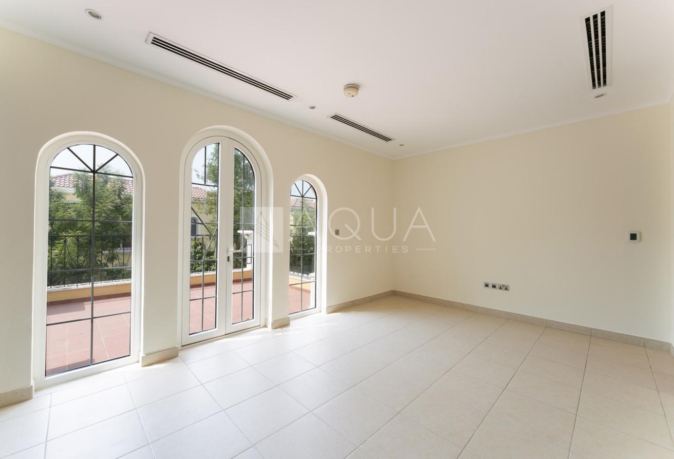 4 Bed Conversion | Vacant | Pool & Jacuzzi photo 15