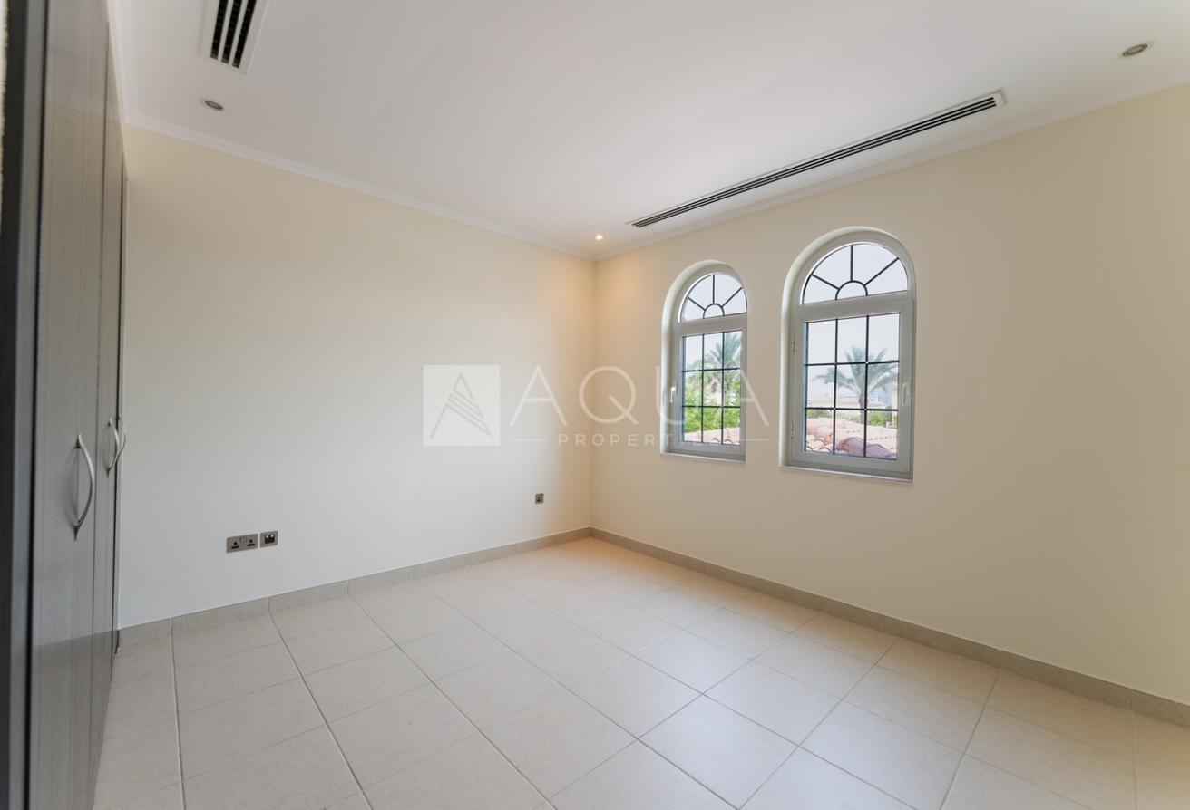 4 Bed Conversion | Vacant | Pool & Jacuzzi photo 17