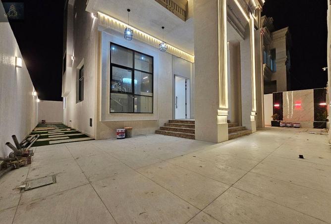 74235085 - Property Image 2