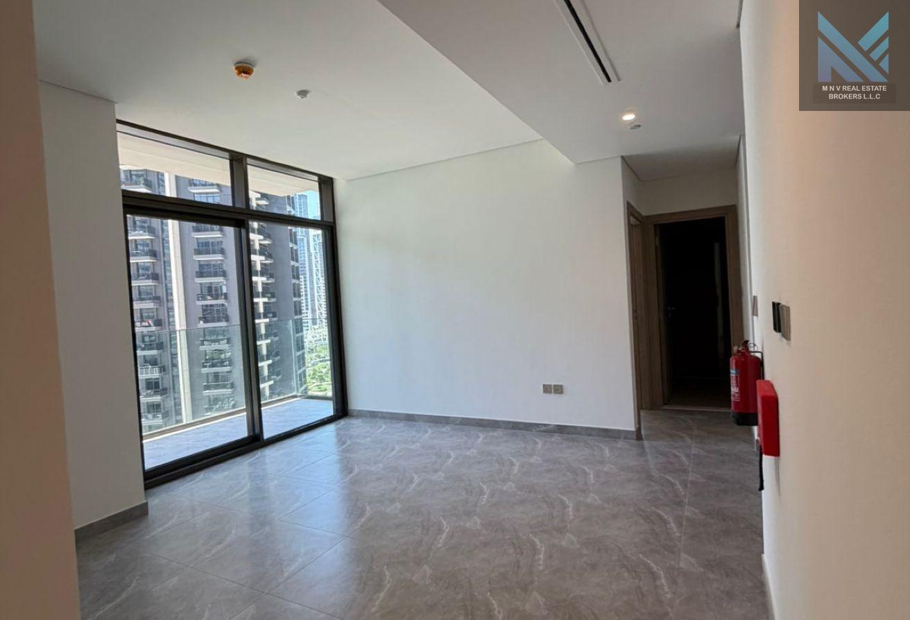 1BR Waterfront Apartment with Burj Khalifa Views photo 4