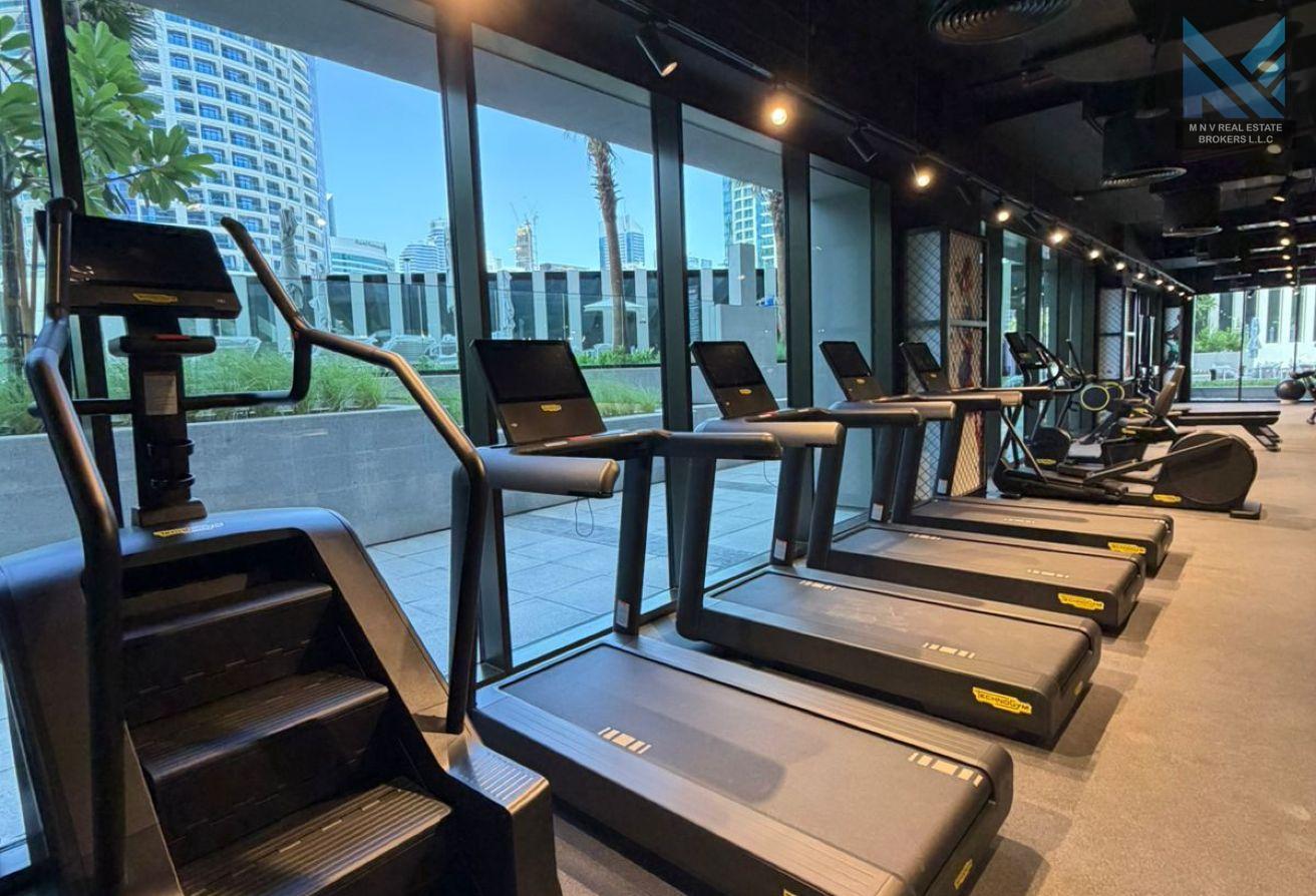 1BR Waterfront Apartment with Burj Khalifa Views photo 14