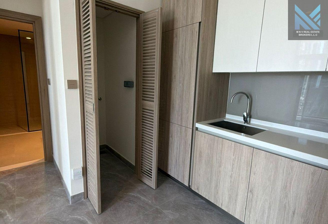 1BR Waterfront Apartment with Burj Khalifa Views photo 9