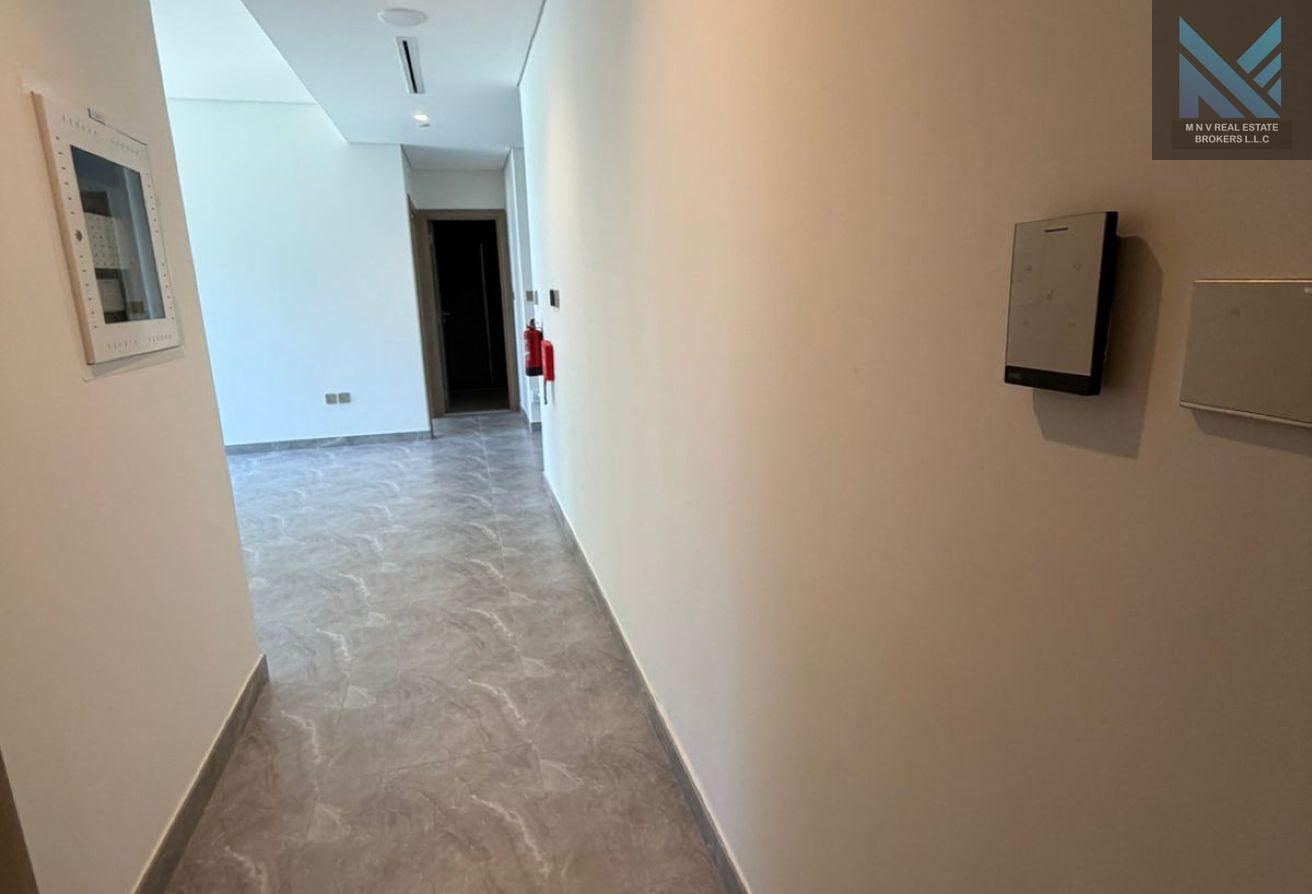 1BR Waterfront Apartment with Burj Khalifa Views photo 5