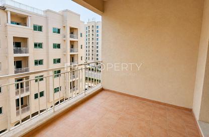 Apartment - 1 - 2 for rent in Mazaya 30 - Queue Point - Liwan - Dubai