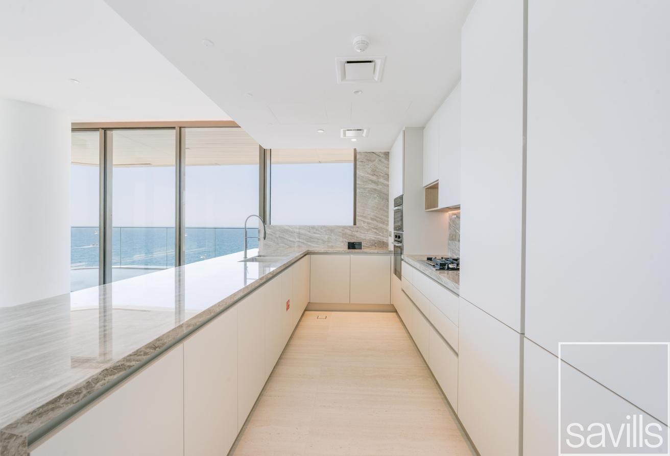 Burj Al Arab View | Corner Unit | Large Layout photo 12
