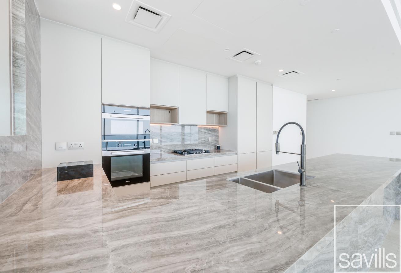 Burj Al Arab View | Corner Unit | Large Layout photo 11