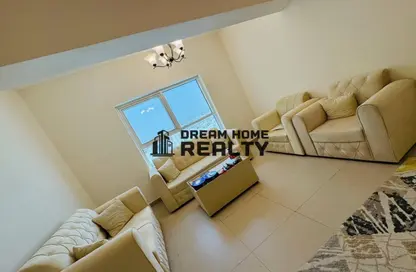 Apartment - 2 Bedrooms - 3 Bathrooms for rent in Crystal Plaza - Al Majaz 1 - Al Majaz - Sharjah