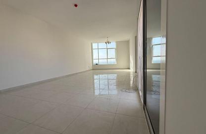 Apartment - 3 Bedrooms - 4 Bathrooms for rent in Ajman Corniche Residences - Ajman Corniche Road - Ajman