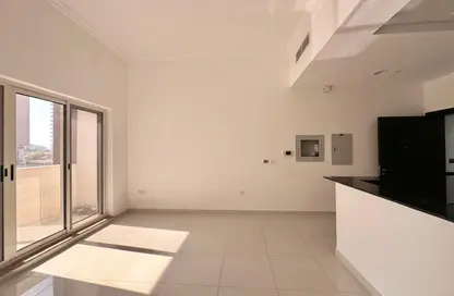 شقة - غرفة نوم - 2 حمامات للايجار في البرج الأسباني - مدينة دبي الرياضية - دبي