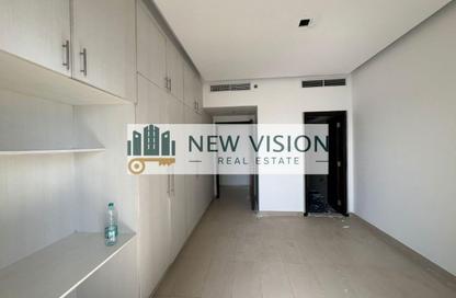 Apartment - 1 - 2 for rent in Al Khan Corniche - Al Khan - Sharjah