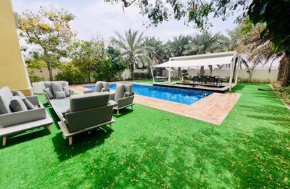 Villa - 3 Bedrooms - 5 Bathrooms for rent in Jumeirah Park - Dubai