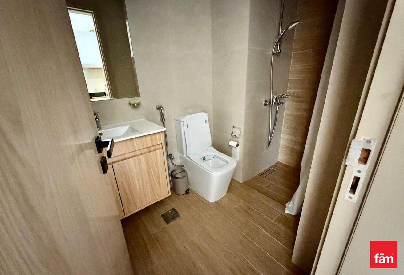 Fully Furnished | Beside Metro | VACANT photo 8