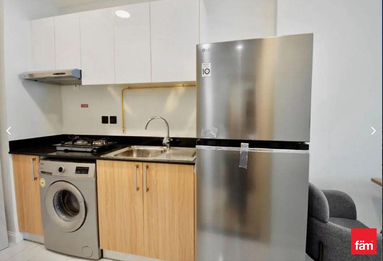 Fully Furnished | Beside Metro | VACANT photo 6