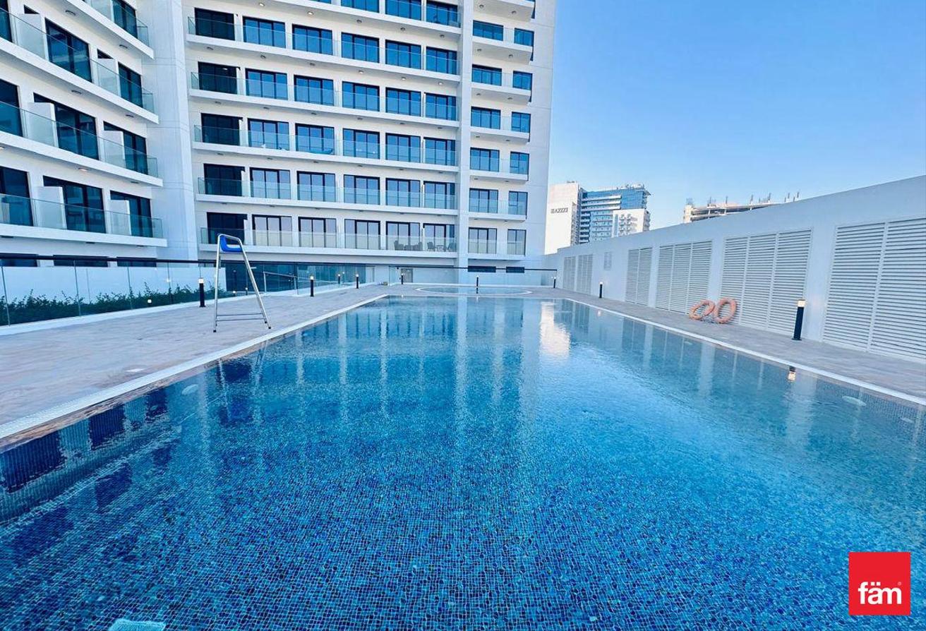 Fully Furnished | Beside Metro | VACANT photo 10