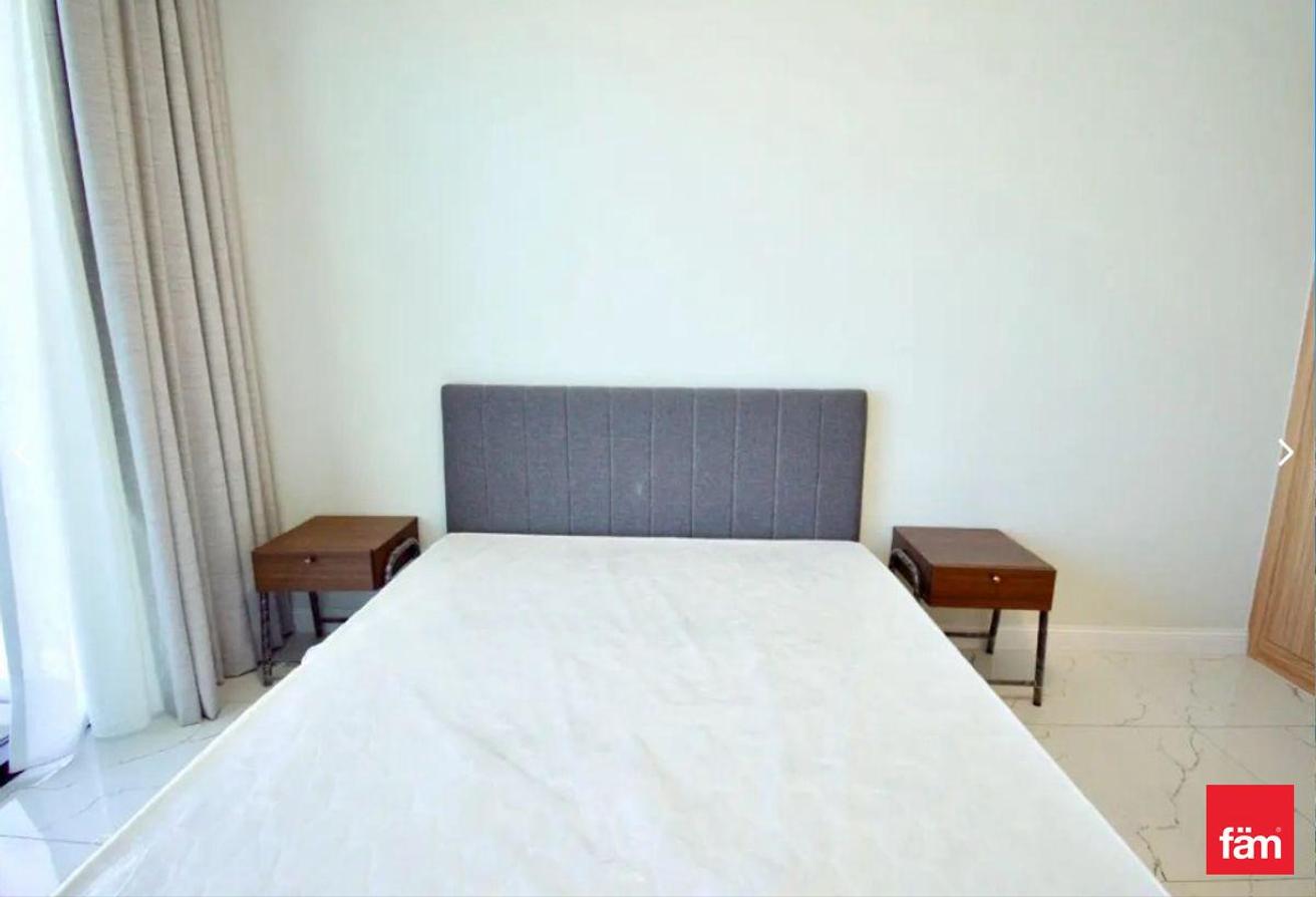 Fully Furnished | Beside Metro | VACANT photo 4