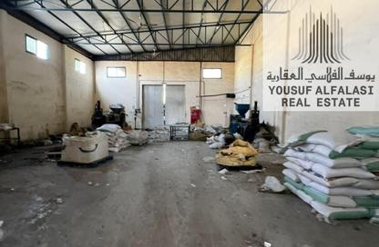 Warehouse - Studio - 2 Bathrooms for rent in Umm Al Thuoob - Umm Al Quwain