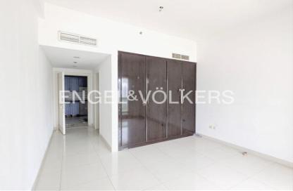 Apartment - 1 Bedroom - 2 Bathrooms for rent in Al Shera Tower - JLT Cluster E - Jumeirah Lake Towers - Dubai