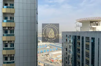 شقة - غرفة نوم - 2 حمامات للبيع في أورينت تاور 1 - أورينت تاور - البستان - عجمان