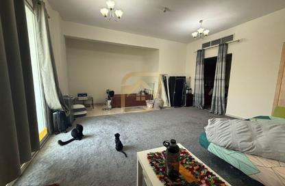 Apartment - Studio - 1 Bathroom for sale in Building IC1-EMR-08 - Emirates Cluster - International City - Dubai