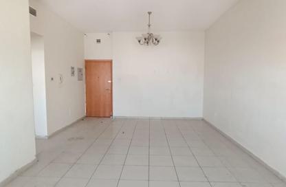 Apartment - 1 - 1 for rent in Jamal Abdul Nasser Street - Al Majaz - Sharjah Apartment - 1 - 1 for rent in Jamal Abdul Nasser Street - Al Majaz - Sharjah