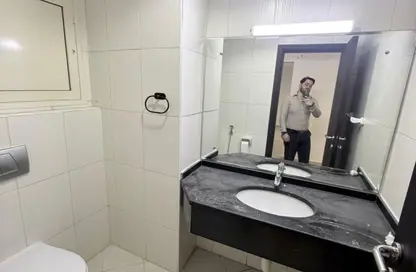 Apartment - 3 Bedrooms - 4 Bathrooms for rent in Al Rund Tower - Al Khan Lagoon - Al Khan - Sharjah