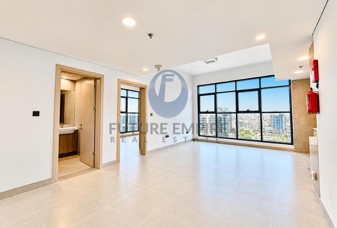 MODERN & SPACIOUS 1BHK APARTMENT WITH TERRACE