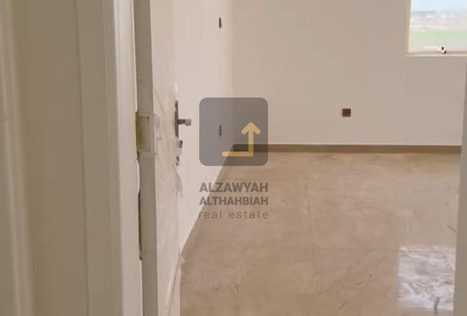 70695633 - صورة العقار 3