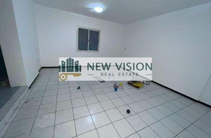 Apartment - Studio - 1 for rent in New Zubaidi Building - Al Majaz 1 - Al Majaz - Sharjah Apartment - Studio - 1 for rent in New Zubaidi Building - Al Majaz 1 - Al Majaz - Sharjah