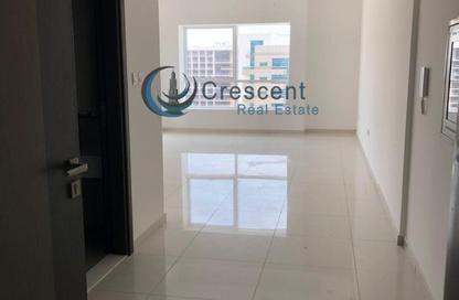 Apartment - 1 Bedroom - 2 Bathrooms for rent in Topaz Residence 3 - Topaz Residence - Dubai Silicon Oasis - Dubai