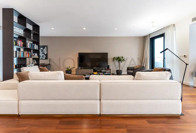 160107989 - Property Image 3