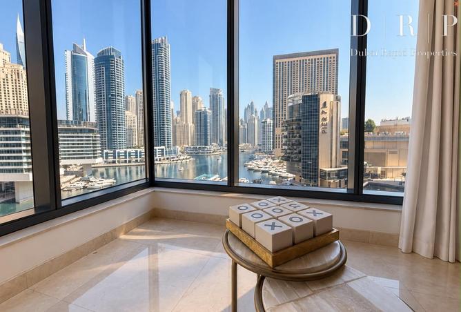 Luxurious 2 BR | Full Marina View | Prime Location