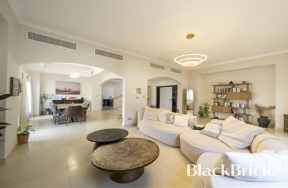 Villa - 3 Bedrooms - 4 Bathrooms for rent in Meadows 1 - Meadows - Dubai