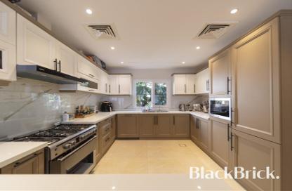 Villa - 3 Bedrooms - 4 Bathrooms for rent in Meadows 1 - Meadows - Dubai