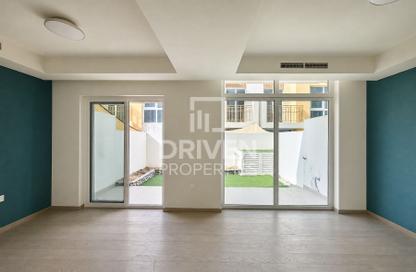 Townhouse - 3 - 3 for rent in Aquilegia - Damac Hills 2 - Dubai Townhouse - 3 - 3 for rent in Aquilegia - Damac Hills 2 - Dubai