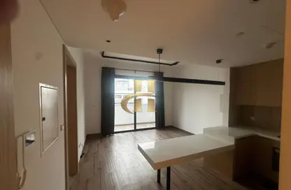 شقة - غرفة نوم - 2 حمامات للايجار في أوكلي سكوير ريزيدنس - منطقة 11 - قرية جميرا الدائرية - دبي