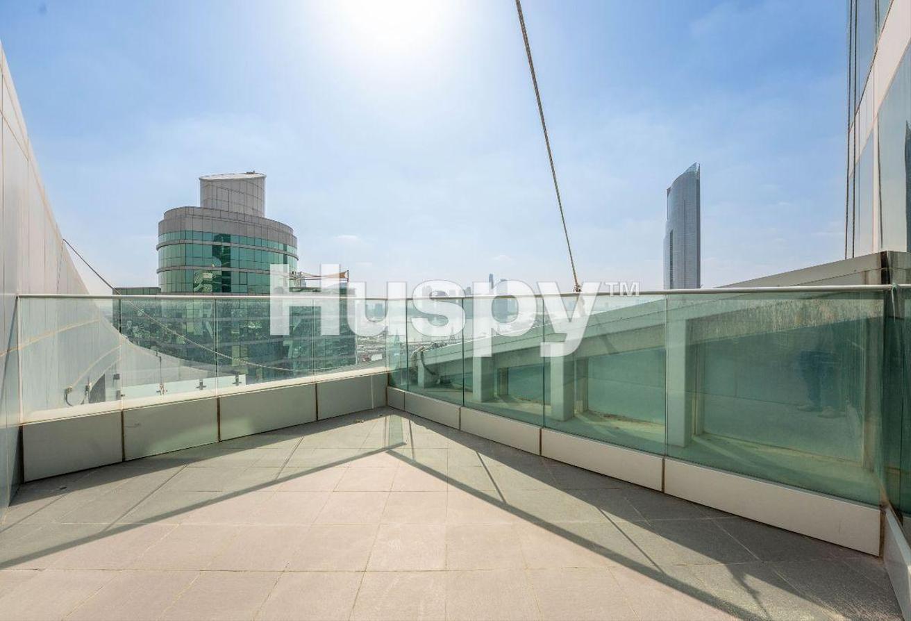 Vacant | Creek and Skyline View | Unfurnished photo 18