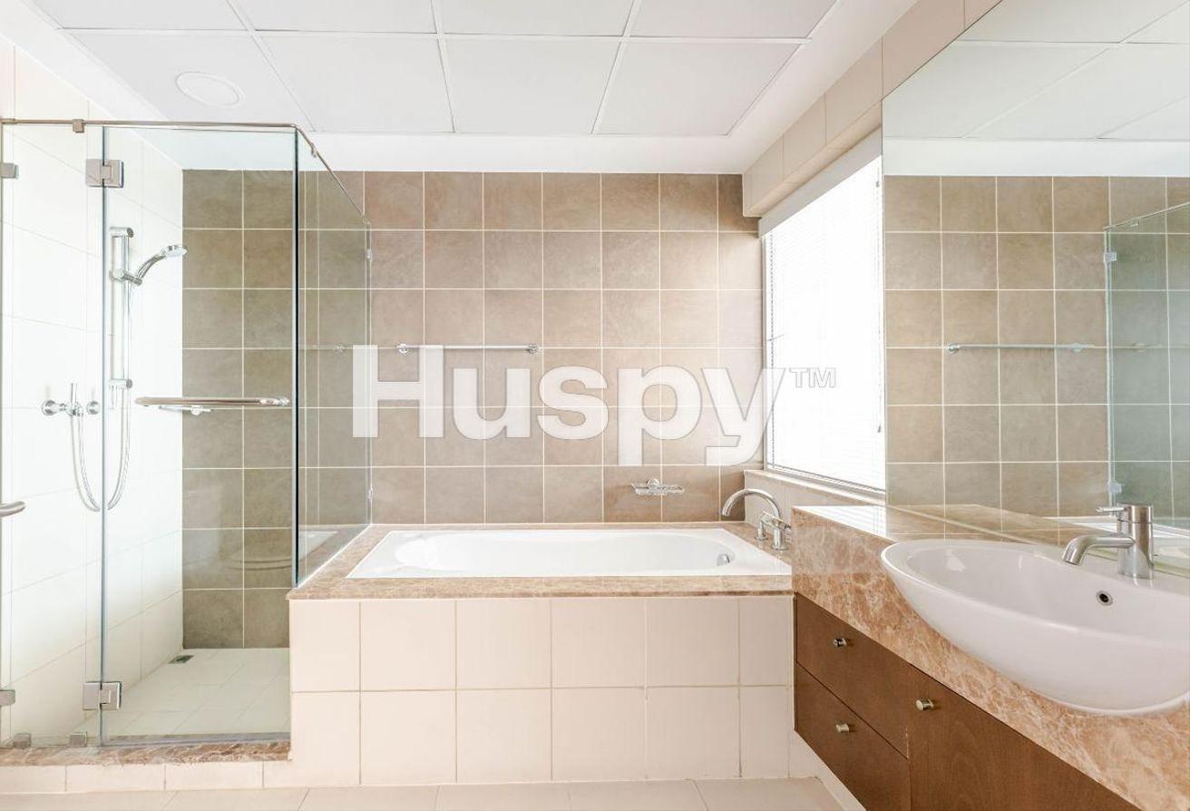 Vacant | Creek and Skyline View | Unfurnished photo 8